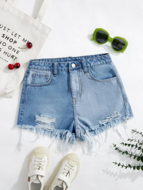 Shorts mezclilla desgarro bajo crudo