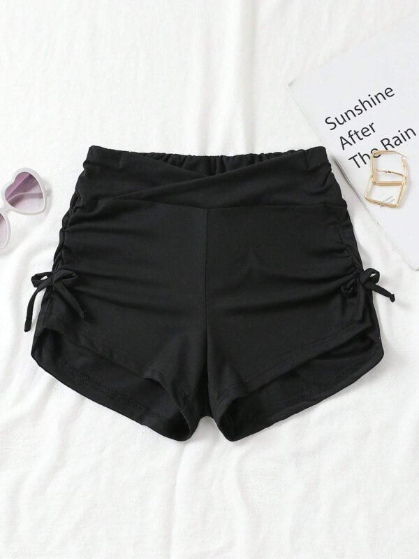 Short Sólido Uniolor Con Detalles Plisados En El Lateral