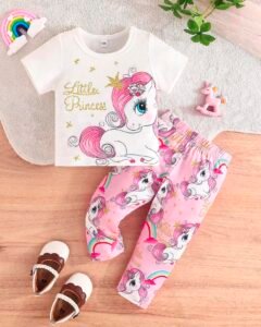 Conjunto de camiseta de manga corta con estampado y pantalón