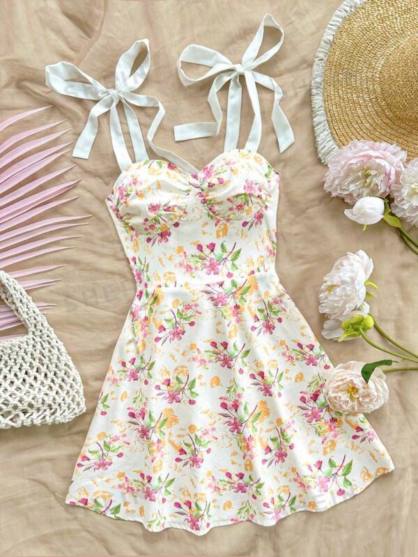 Vestido de verano con estampado de flores multicolor amarillo romántico