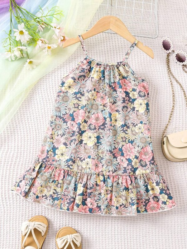 Vestido de tirantes con volantes en el bajo y estampado floral para niña