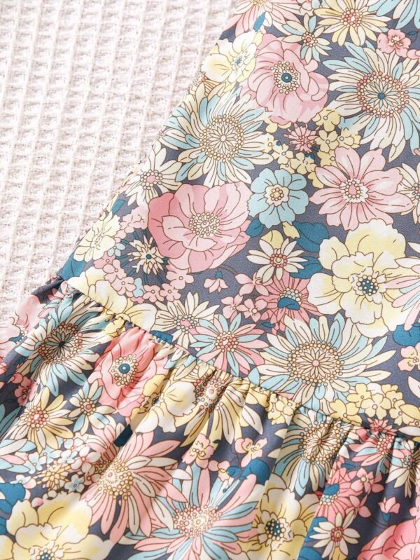 Vestido de tirantes con volantes en el bajo y estampado floral para niña - Imagen 2