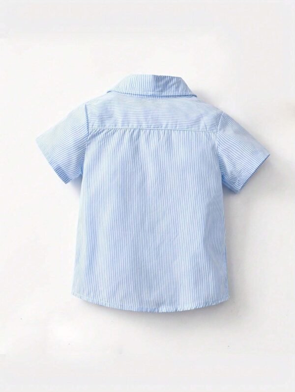 Camisa de manga corta casual con estampado de rayas para niño - Imagen 3