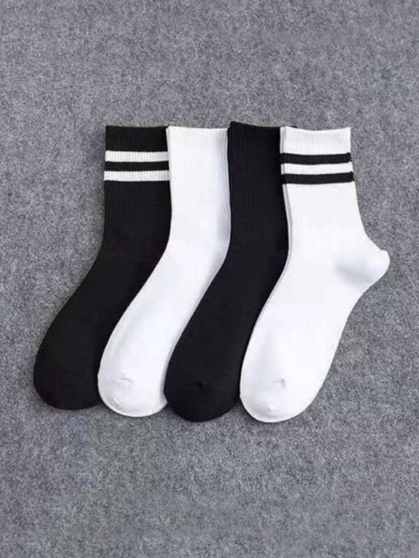 4 pares de calcetines deportivos sólidos en blanco y negro - Imagen 2
