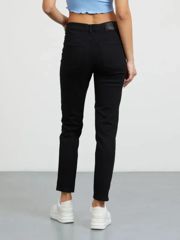 Jeans Mom Slim Negro - Imagen 2