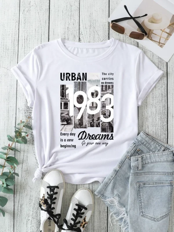 Camiseta con estampado de edificio y slogan