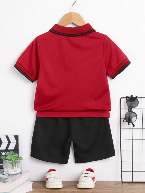 Camisa polo para jóvenes de unicolor con rayas y botones frontales - Imagen 2