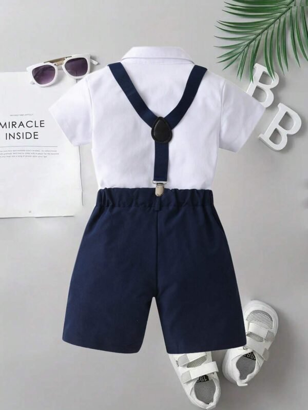 Conjunto de camisa de manga corta y pantalones con tirantes para niño - Imagen 3