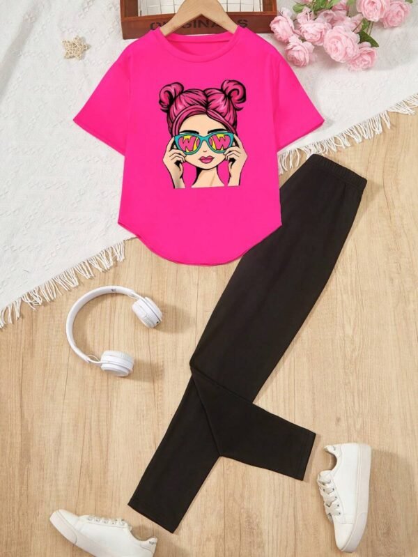 Camiseta Rosa Con Figura De Chica Adolescente Y Leggings
