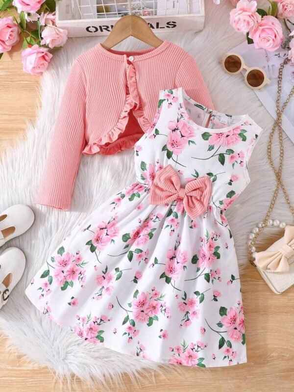 Conjunto de niña joven de 2 piezas con chaqueta con volantes y vestido sin mangas con estampado floral
