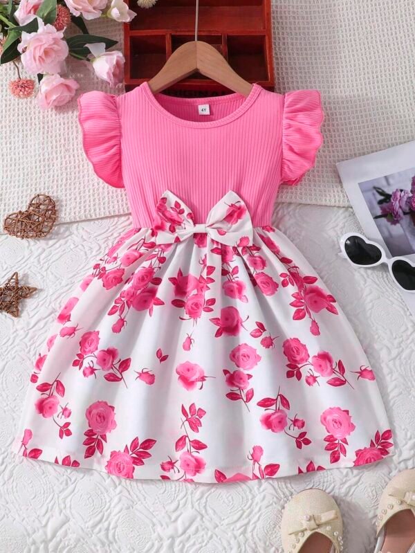 Vestido de verano con mangas con volantes para niña