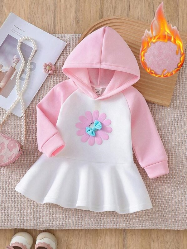 Vestido con capucha con estampado floral grande y patchwork