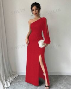 Vestido largo de manga larga con cuello asimétrico, abertura lateral