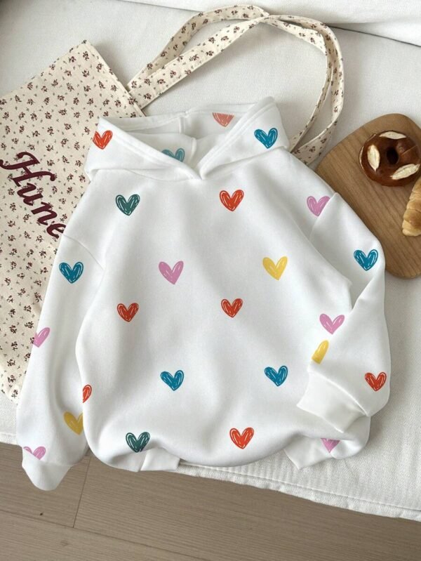 Sudadera con capucha de manga larga blanca con gráfico de corazón colorido y casual