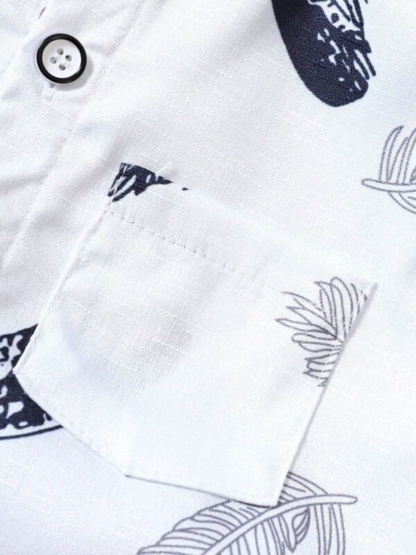 Conjunto Camisa estampada con plumas y pantalones cortos para niño - Imagen 2