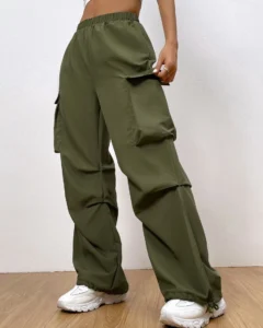 Pantalones Con Dobladillo, Cordón Y Bolsillo Con Solapa