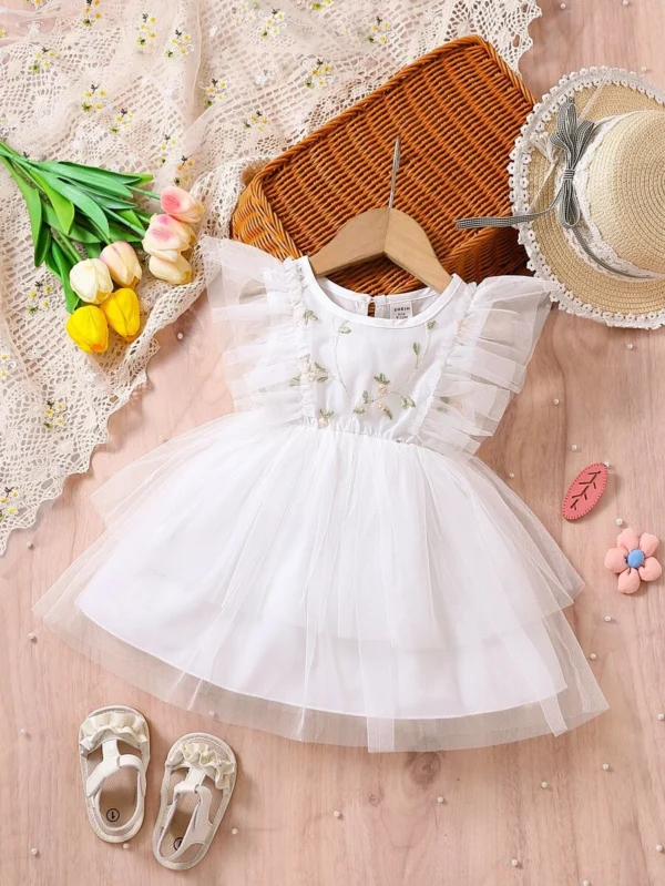 Vestido de tul bordado para niña bebé