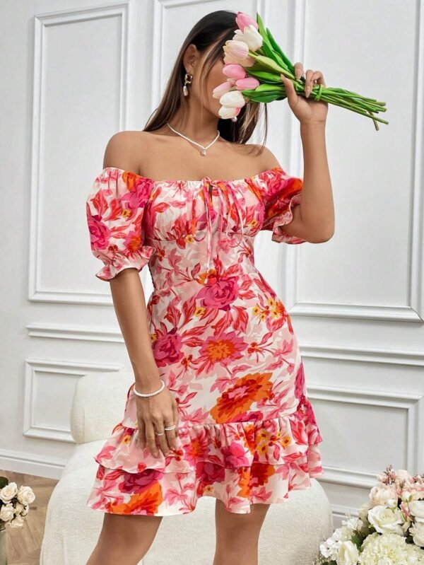 Vestido con estampado floral, hombros descubiertos