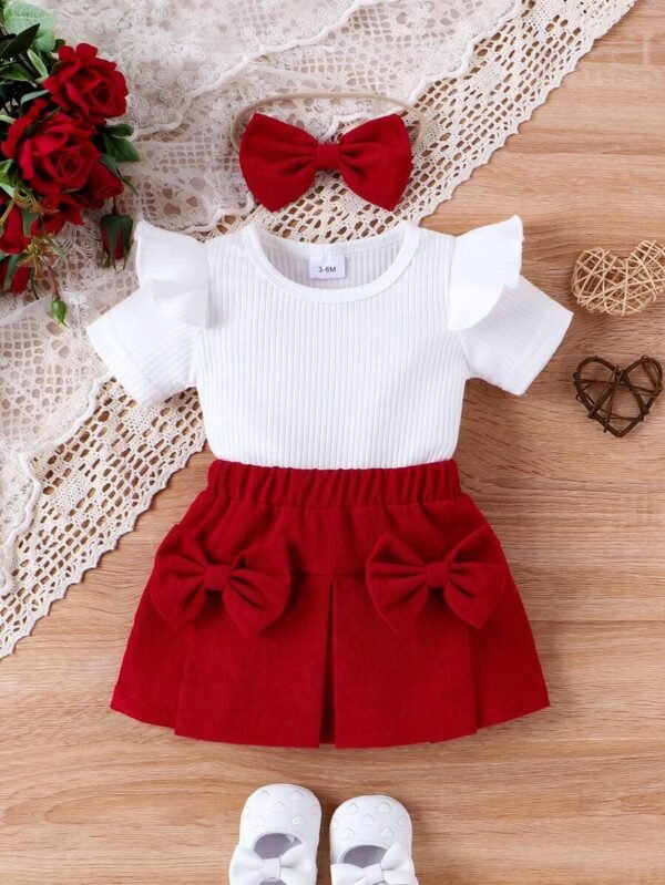 Conjunto de blusa de volantes y short unicolor para bebé niña