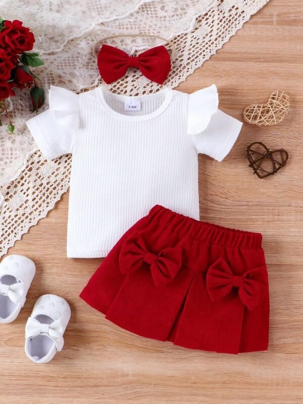 Conjunto de blusa de volantes y short unicolor para bebé niña - Imagen 2