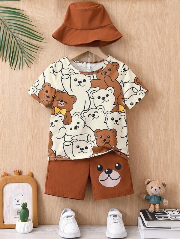 Conjunto de camiseta manga corta y shorts con estampado para niño