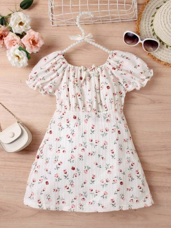 Vestido floral de verano para niña