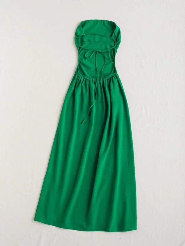 Vestido de línea A romántico de color verde con escote sin tirantes - Imagen 3