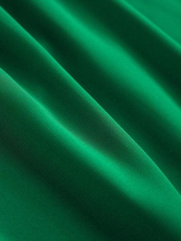 Vestido de línea A romántico de color verde con escote sin tirantes - Imagen 2