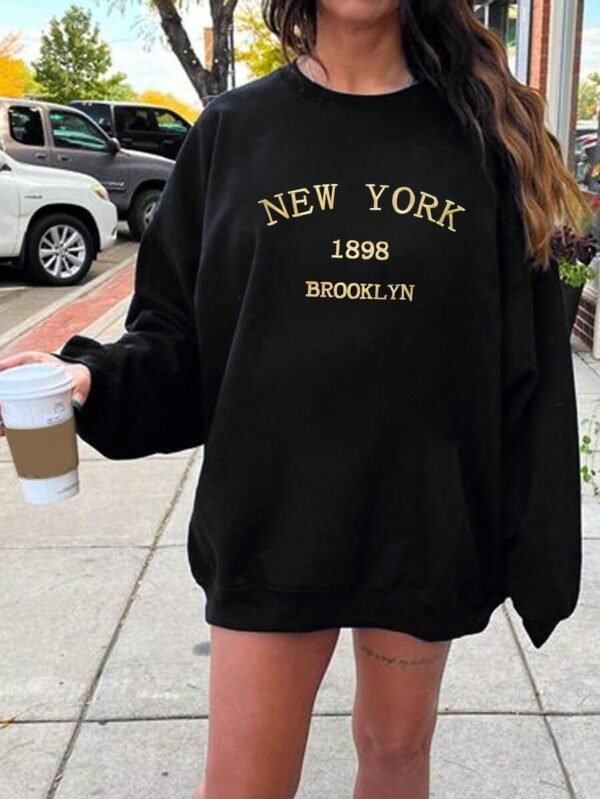 Sudadera cuello redondo con impresión de letras talla grande