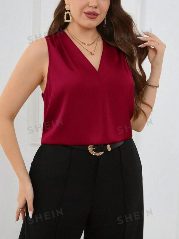 Blusa acanalada de talla grande color champán y cuello en V - Imagen 2