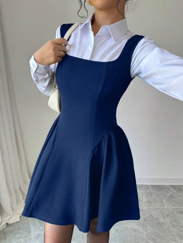 Vestido de mujer ajustado de unicolor, cuello cuadrado - Imagen 2