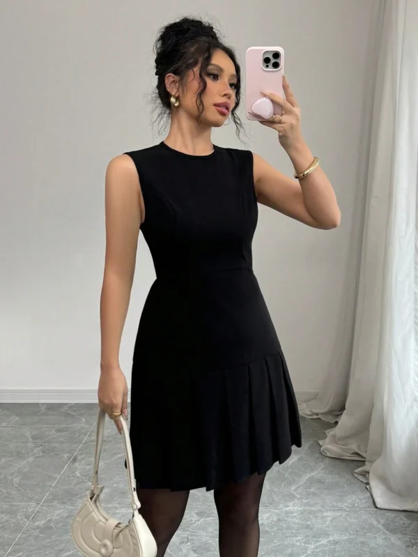 Vestido negro mini elegante unicolor para mujer - Imagen 3