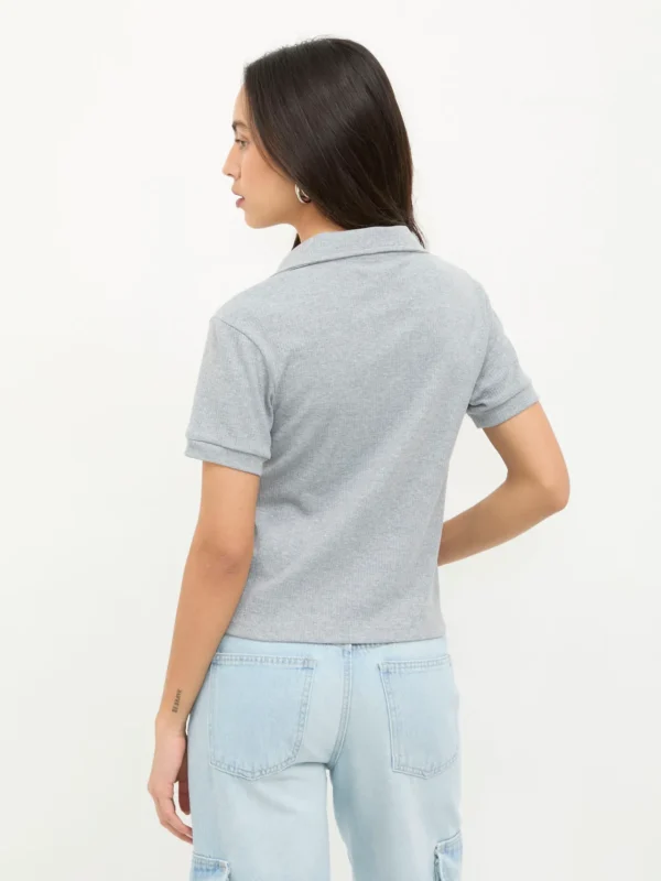 Playera Manga Corta Cuello Tipo Polo Gris - Imagen 2