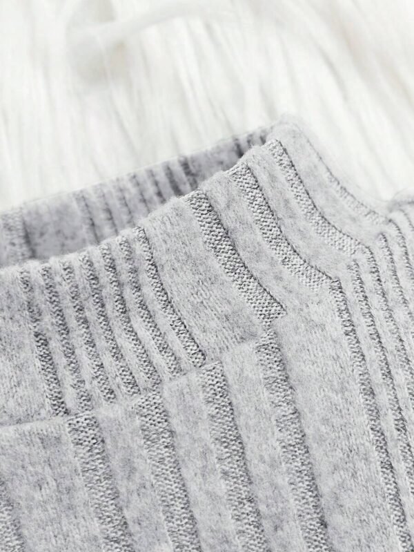 Suéter con parche de letra de cuello alto sin pantalón para bebé niño - Imagen 2