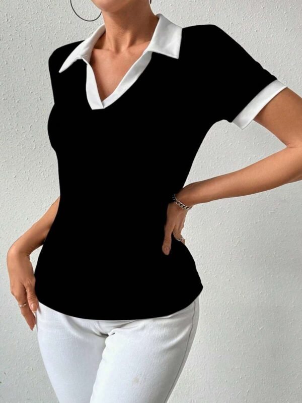 Camiseta casual con cuello y manga corta - Imagen 2