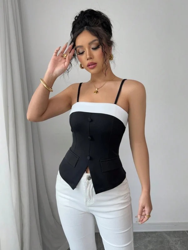 Top de tirantes con botones de color contrastante para mujer - Imagen 2