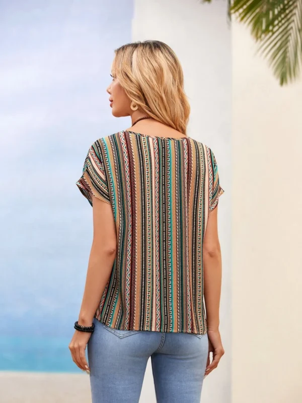Blusa de manga de murciélago con estampado de rayas - Imagen 2