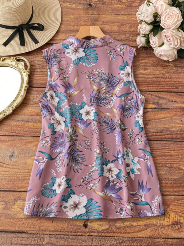 Blusa de talla grande con cuello en V sin mangas con estampado - Imagen 3