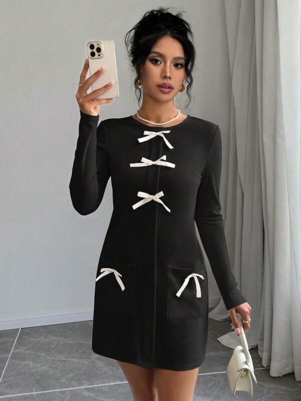 Vestido elegante de manga larga con cuello redondo