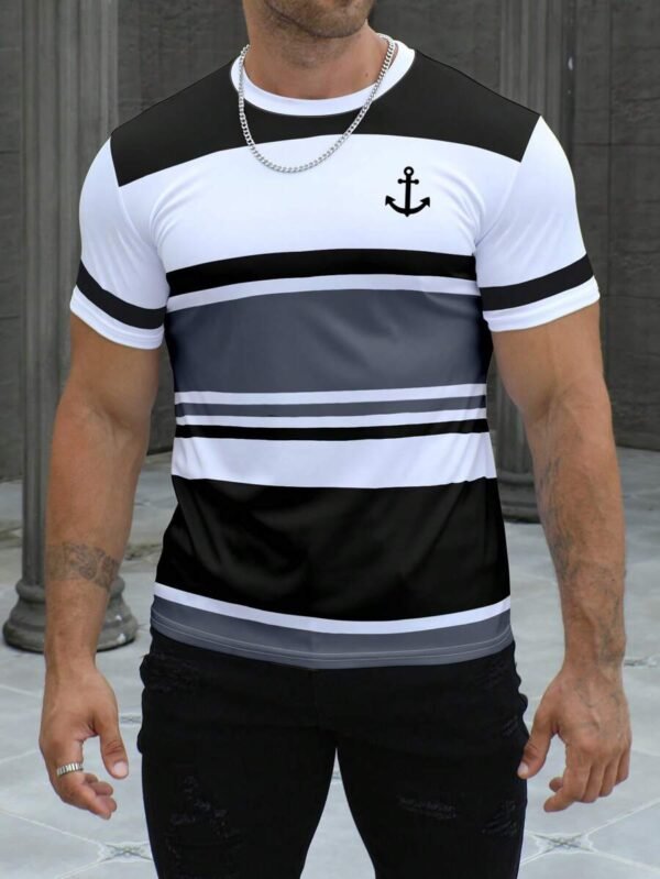 Camiseta casual de manga corta de cuello redondo con estampado de rayas - Imagen 2