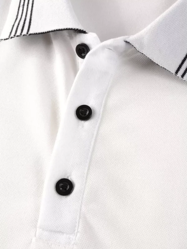 Playera polo con cuello y ribetes a rayas para hombres - Imagen 3