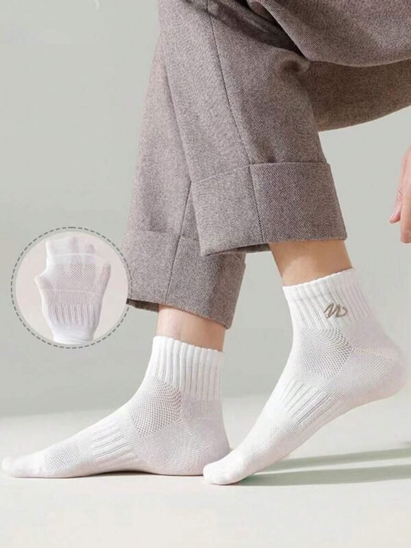 5 pares de calcetines de tobillo transpirables y con malla para deporte - Imagen 3