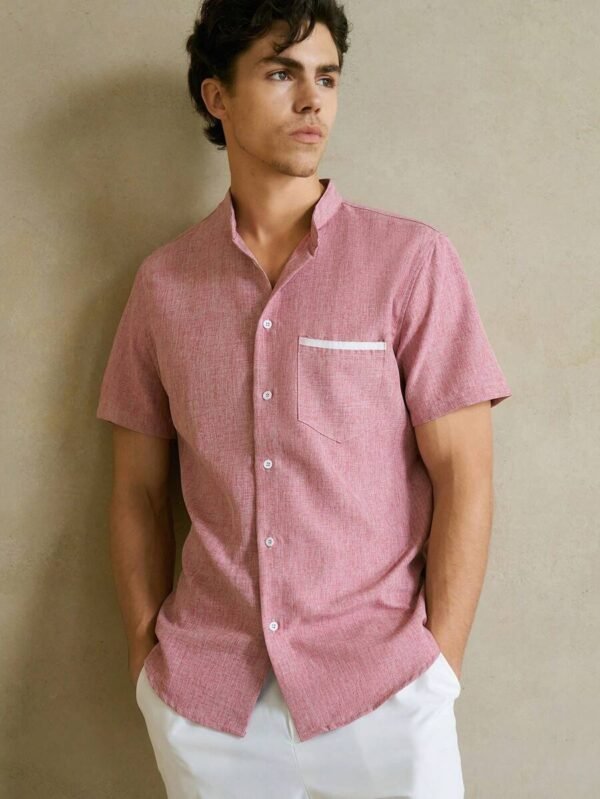 Camisa de manga corta con botones y cuello de pico para hombres