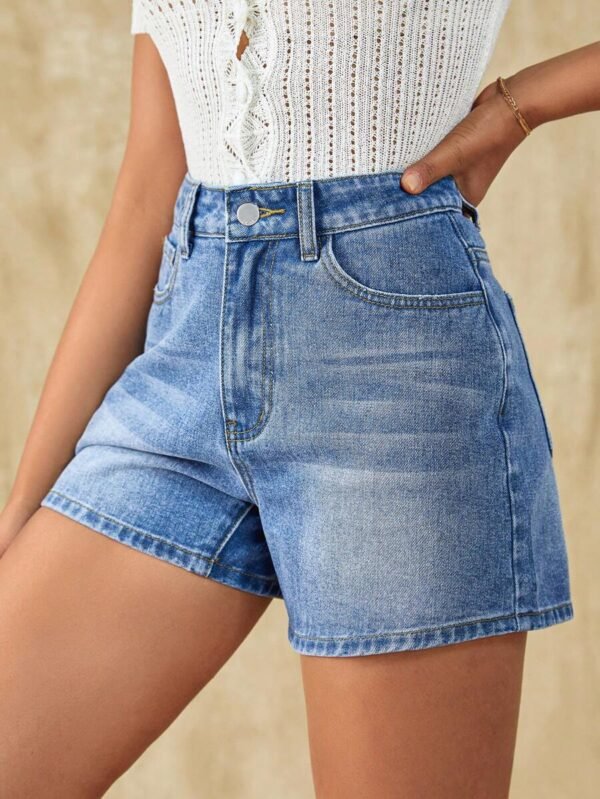 Shorts en mezclilla de pierna recta