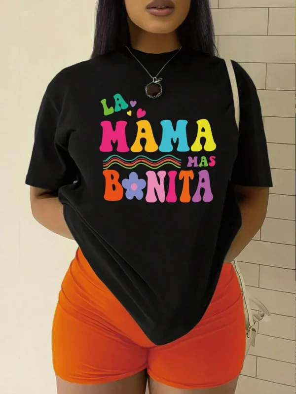 Camiseta de mujer con estampado de letras y cuello alto