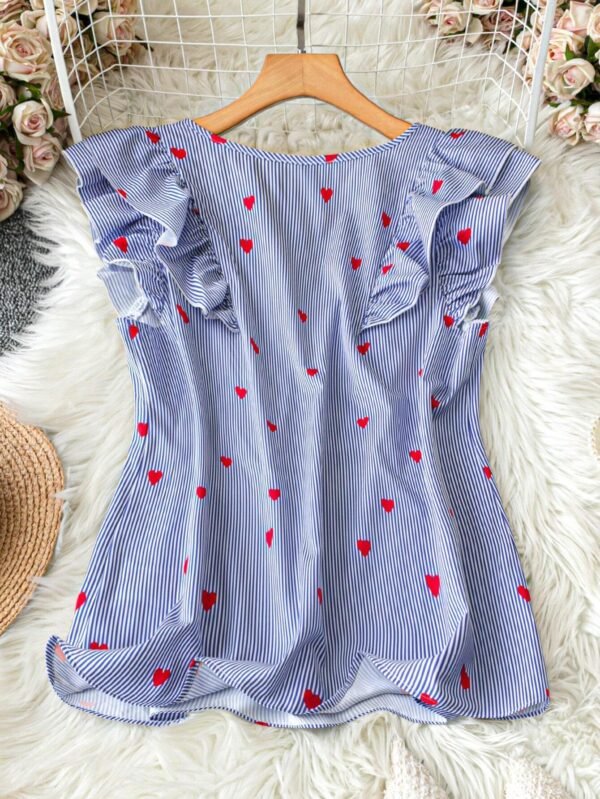 Blusa casual con cuello en V, volantes y rayas con diseño de corazón - Imagen 2
