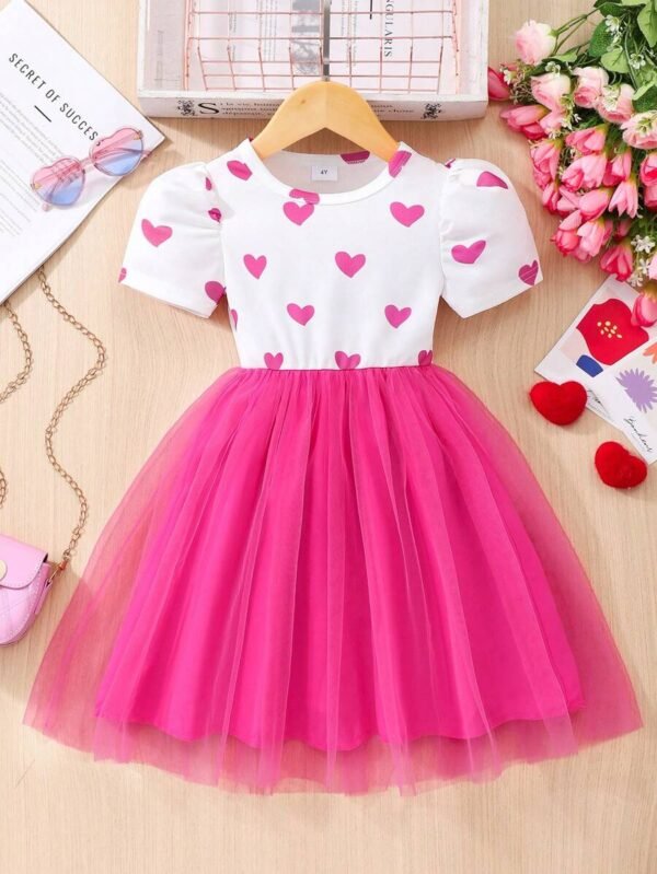 Vestido de manga corta con estampado de corazones