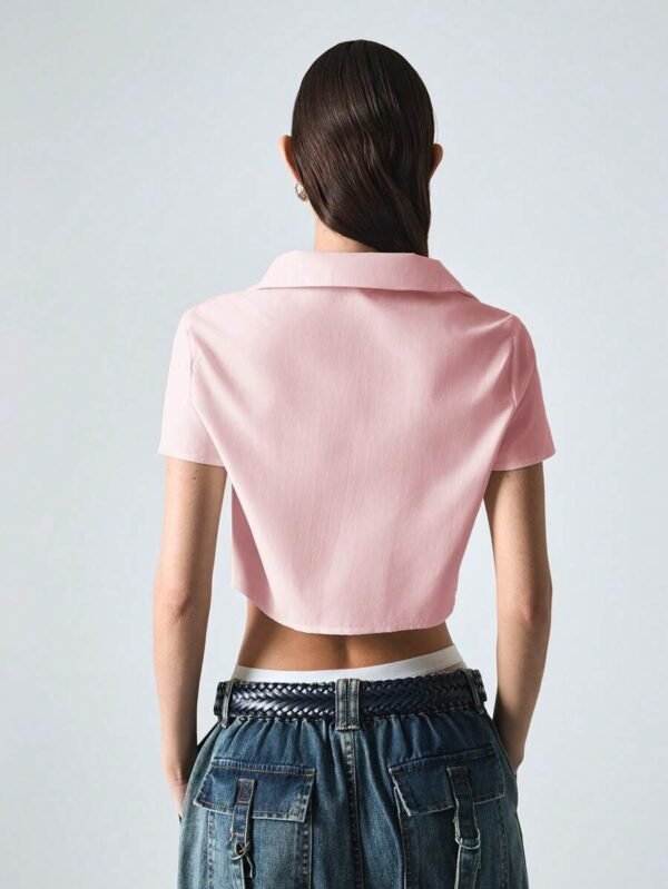 Camisa blanca de verano con botones para mujer - Imagen 3