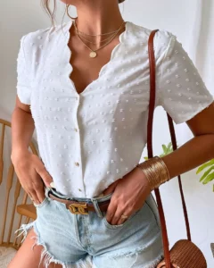 Blusa de mujer con Top con acabado de puntitos suizos y dobladillo festoneado