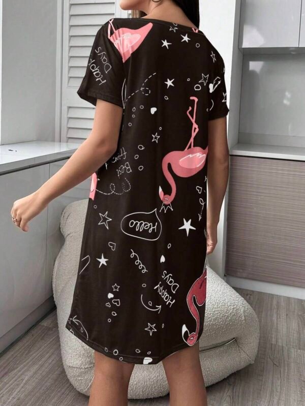 Camisón de manga corta con estampado de letra y flamenco - Imagen 2